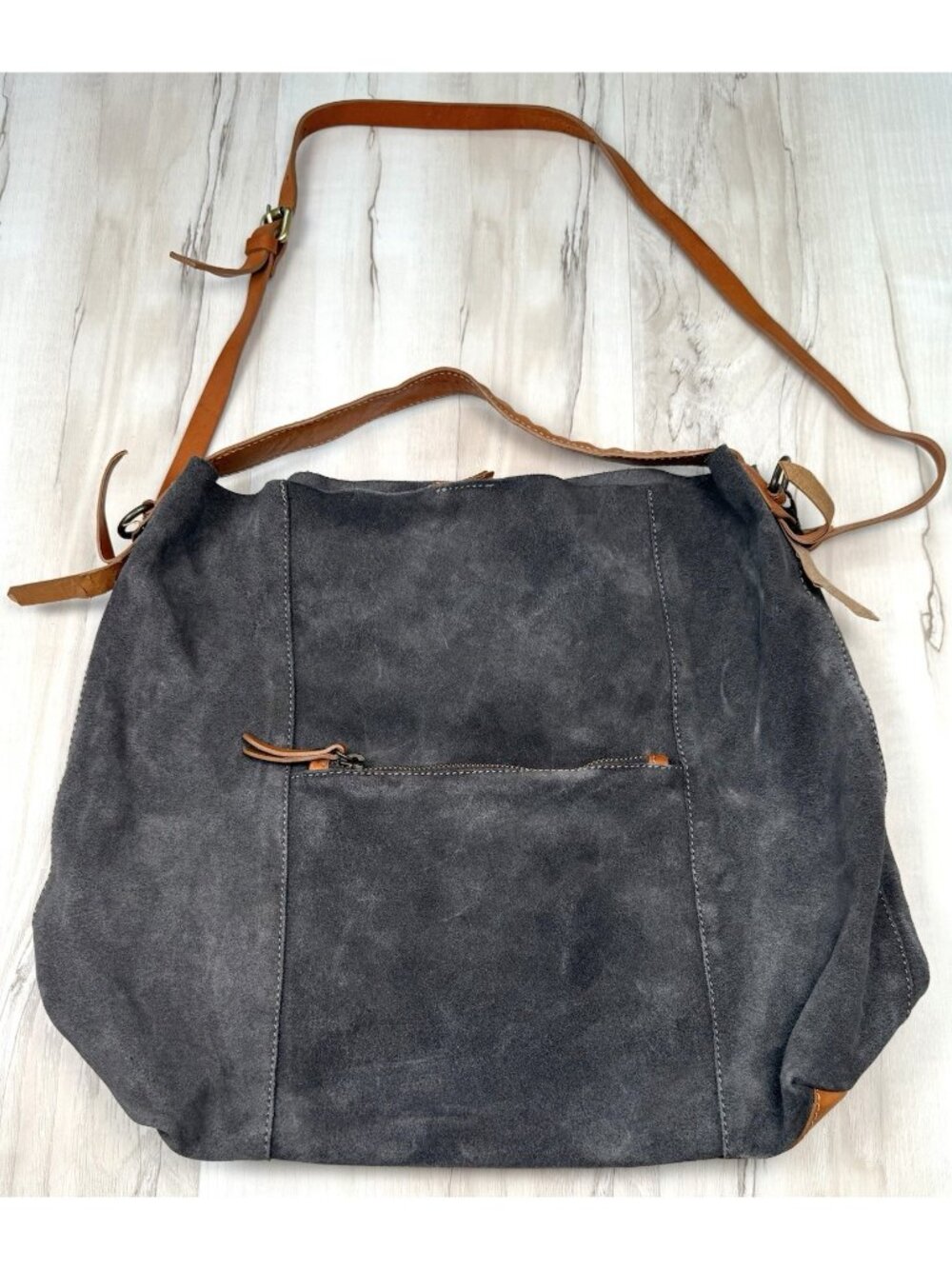 SUNDANCE 15"x14" Gray Suede Relaxed Slouchy Hobo TOTE BAG Handbag Italy *Flaws*